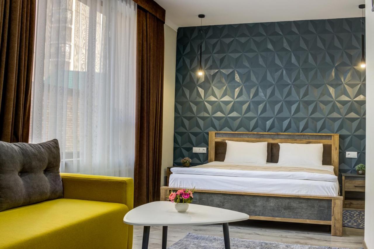 Inter Hotel Bishkek Exterior photo