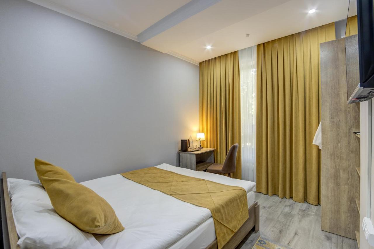 Inter Hotel Bishkek Exterior photo